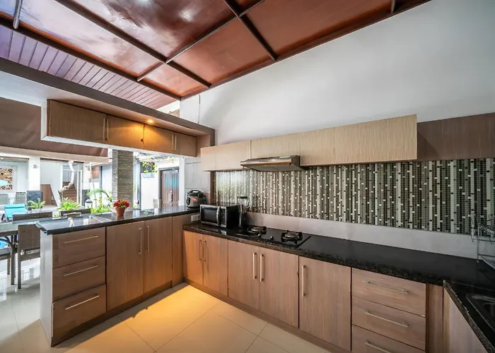 Villa Peaceful 4brvilla Near & Attraction Seminyak